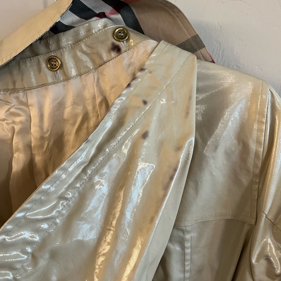 Burberry beige slick raincoat Size 6 - Picture 6 of 13